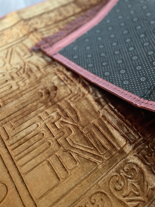 Luxe Prayer Rug - Golden Bronze